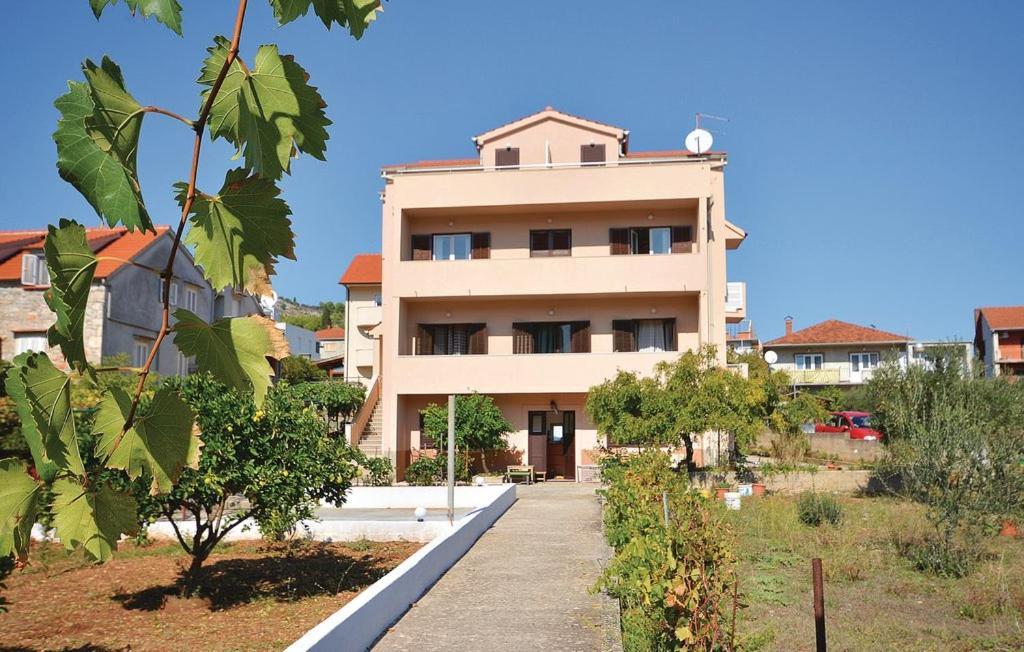 Apartman Tudor Stari Grad  Buitenkant foto